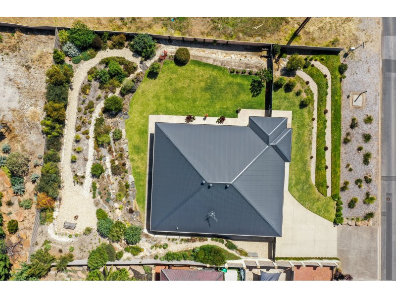 2 Nurlo Road, Noarlunga Downs SA 5168