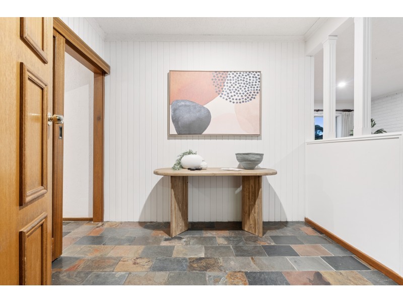 111 Black Road, Flagstaff Hill SA 5159