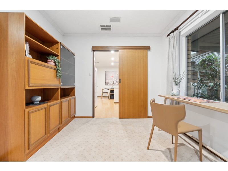 111 Black Road, Flagstaff Hill SA 5159