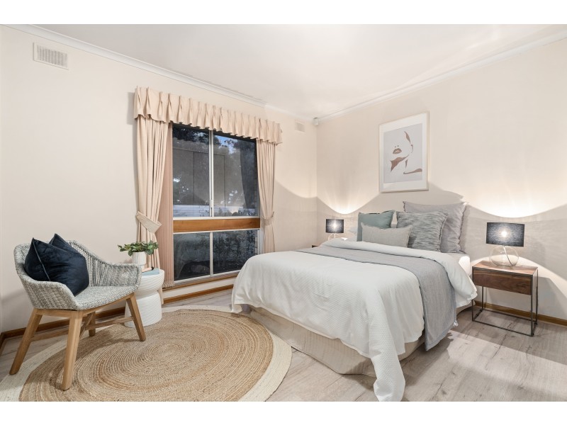 111 Black Road, Flagstaff Hill SA 5159