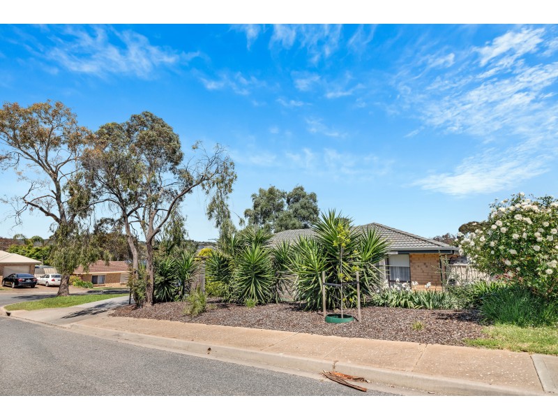 1 Byron Court, Huntfield Heights SA 5163