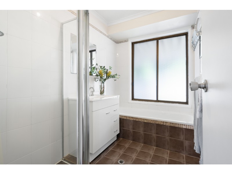5 Bovard Court, Trott Park SA 5158