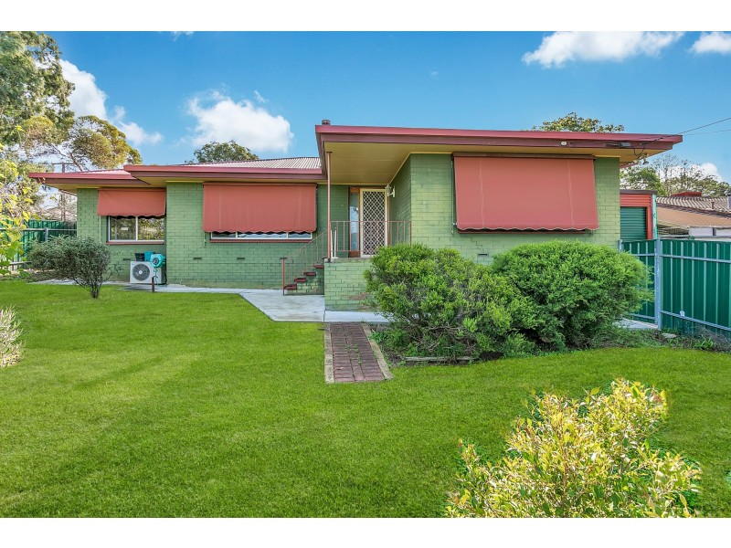 7 Richard Avenue, Hackham SA 5163
