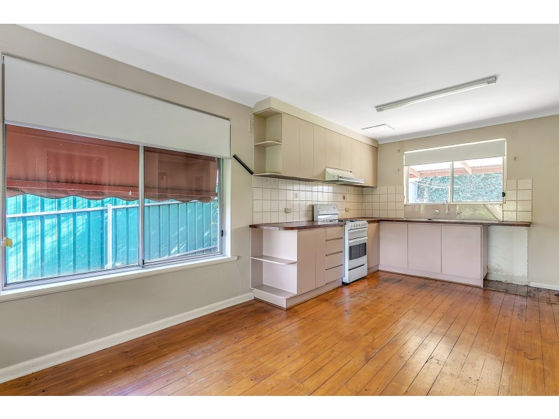 7 Richard Avenue, Hackham SA 5163