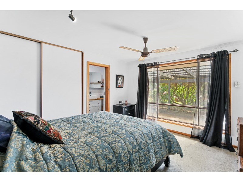 7 Stanbury Avenue, Happy Valley SA 5159