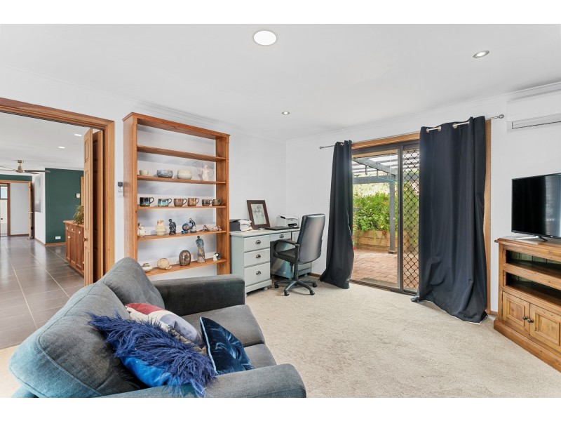 7 Stanbury Avenue, Happy Valley SA 5159