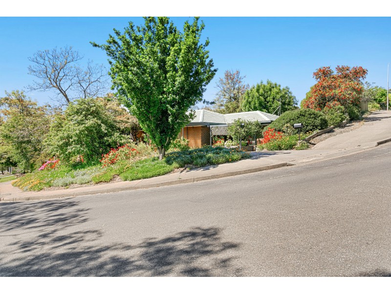 7 Stanbury Avenue, Happy Valley SA 5159