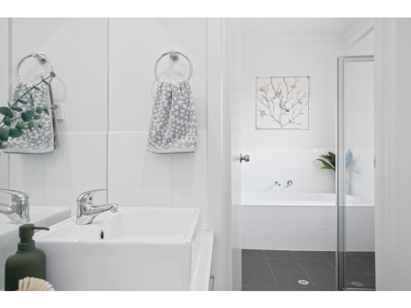 8 Ocean Street, Aldinga Beach SA 5173