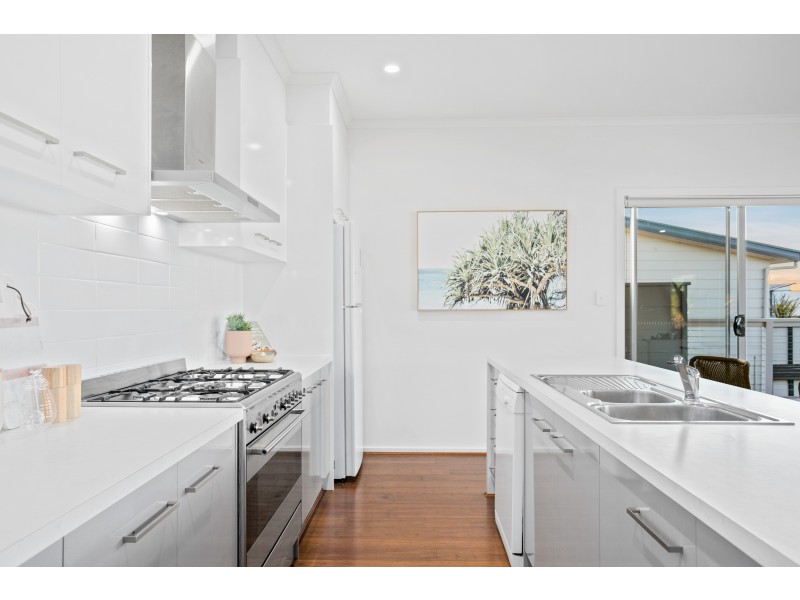 8 Ocean Street, Aldinga Beach SA 5173