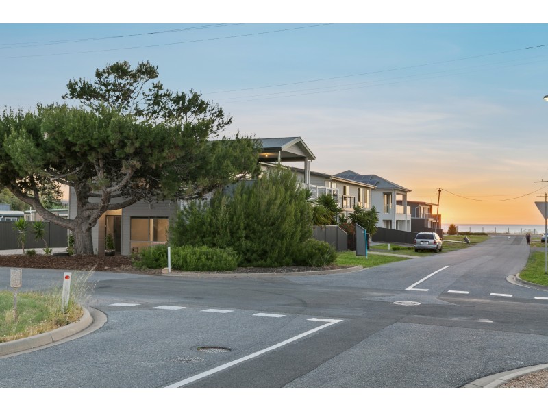 8 Ocean Street, Aldinga Beach SA 5173