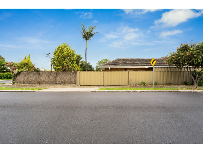 21 Huntington Avenue, Fulham SA 5024