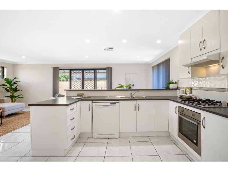 30 Whistlers Avenue, Aldinga Beach SA 5173