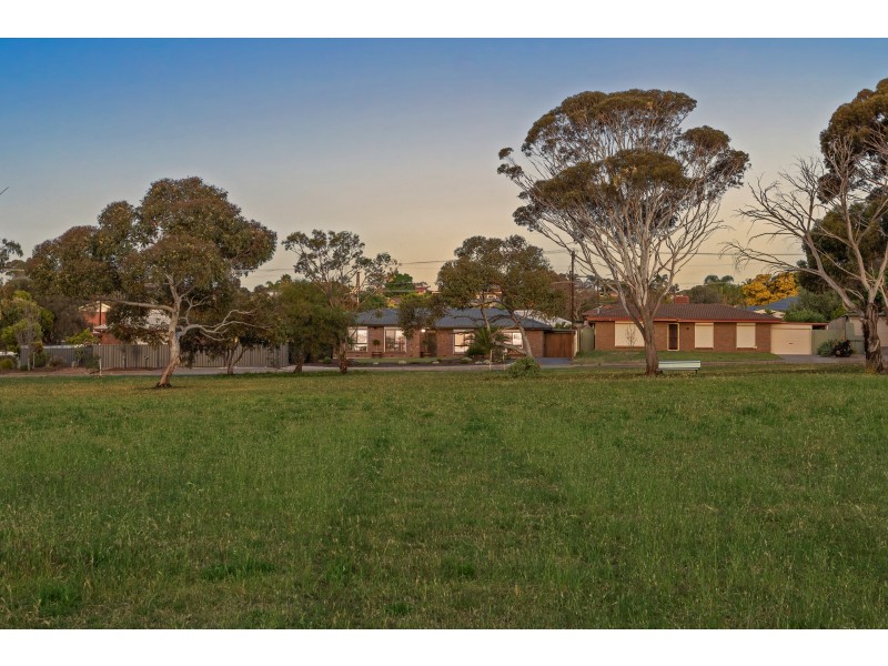 22 Brentwood Drive, Huntfield Heights SA 5163