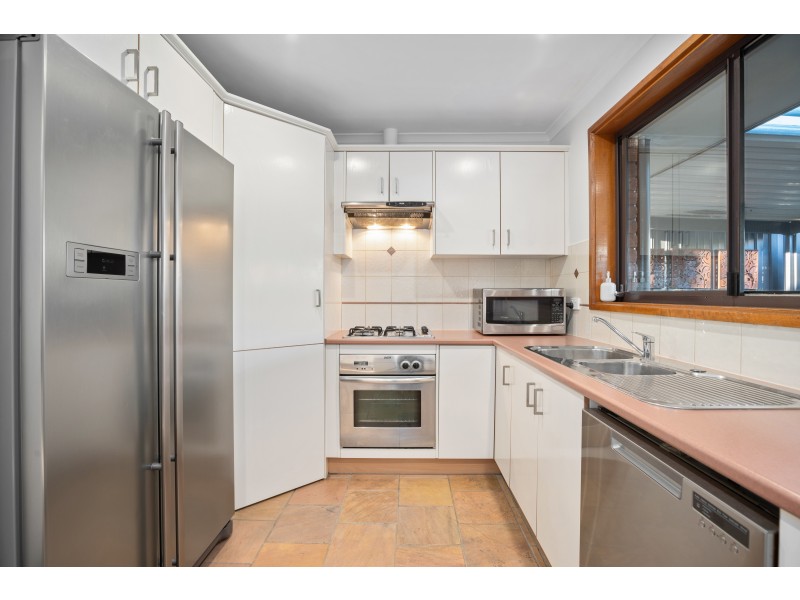 22 Brentwood Drive, Huntfield Heights SA 5163