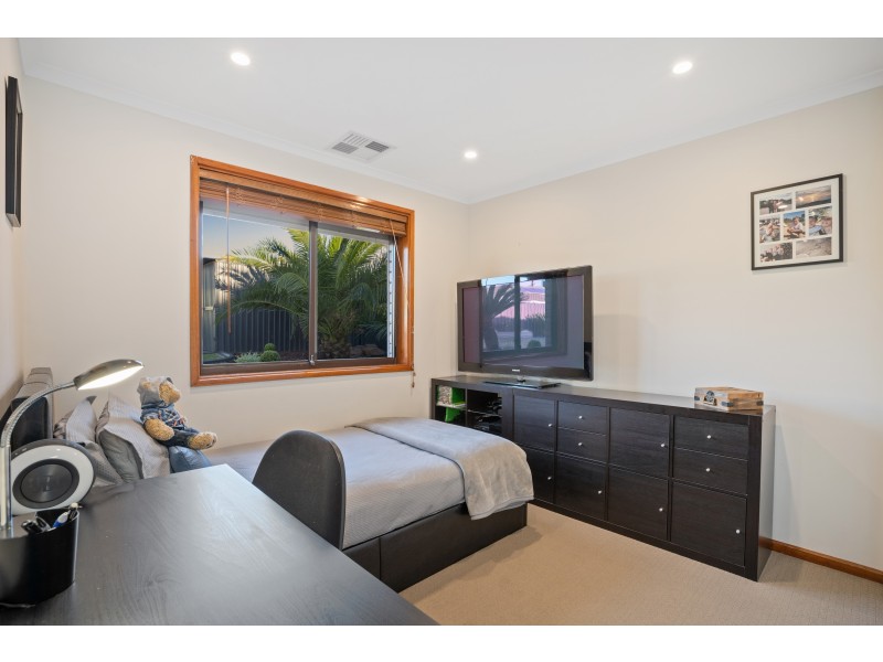 22 Brentwood Drive, Huntfield Heights SA 5163