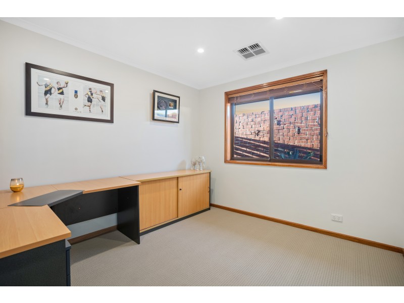 22 Brentwood Drive, Huntfield Heights SA 5163