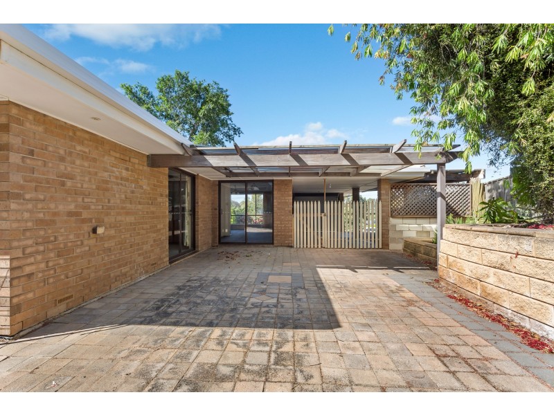 28 Sherwood Avenue, Happy Valley SA 5159