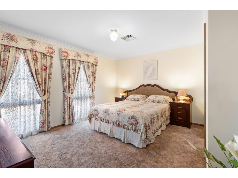 16 Gabriella Victoria Avenue, Woodcroft SA 5162