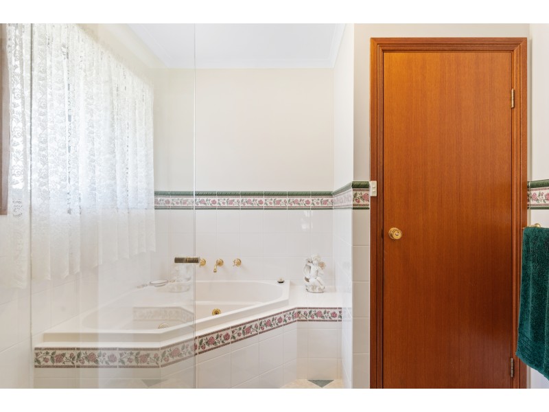 16 Gabriella Victoria Avenue, Woodcroft SA 5162