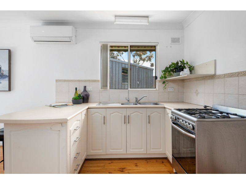 14 Higgins Street, Hackham SA 5163