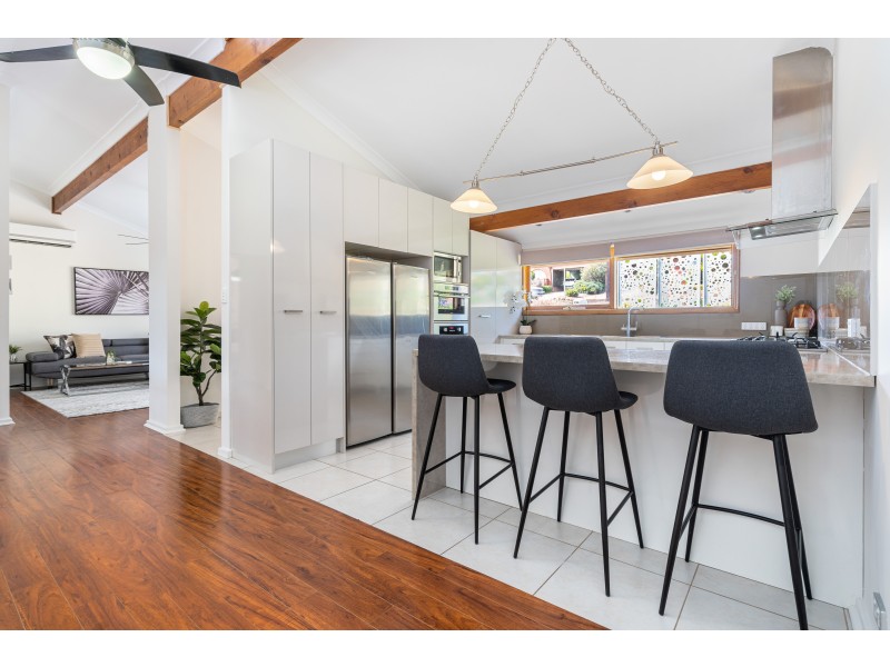 217 The Cove Road, Hallett Cove SA 5158