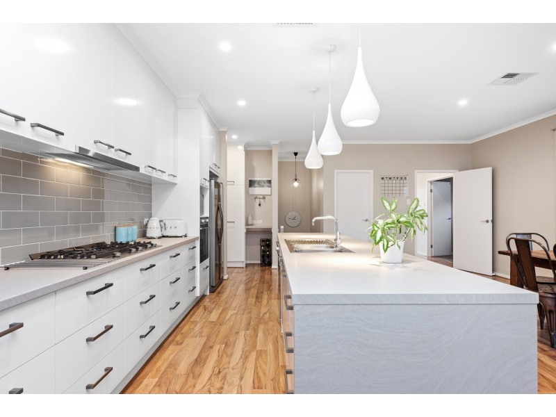 28 Aurora Circuit, Meadows SA 5201