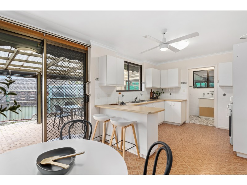 15 Pinchbeck Street, Morphett Vale SA 5162