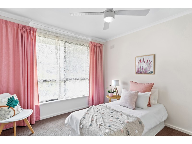 15 Pinchbeck Street, Morphett Vale SA 5162