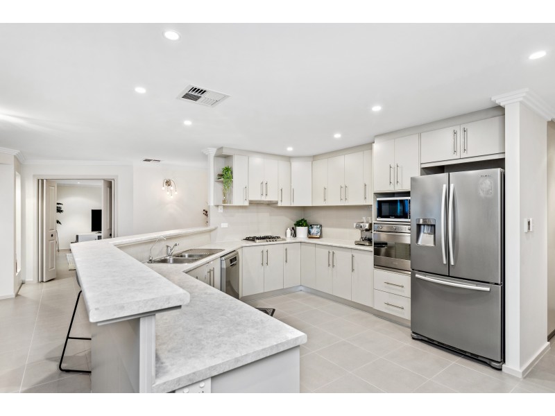 113 Grand Boulevard, Seaford Rise SA 5169