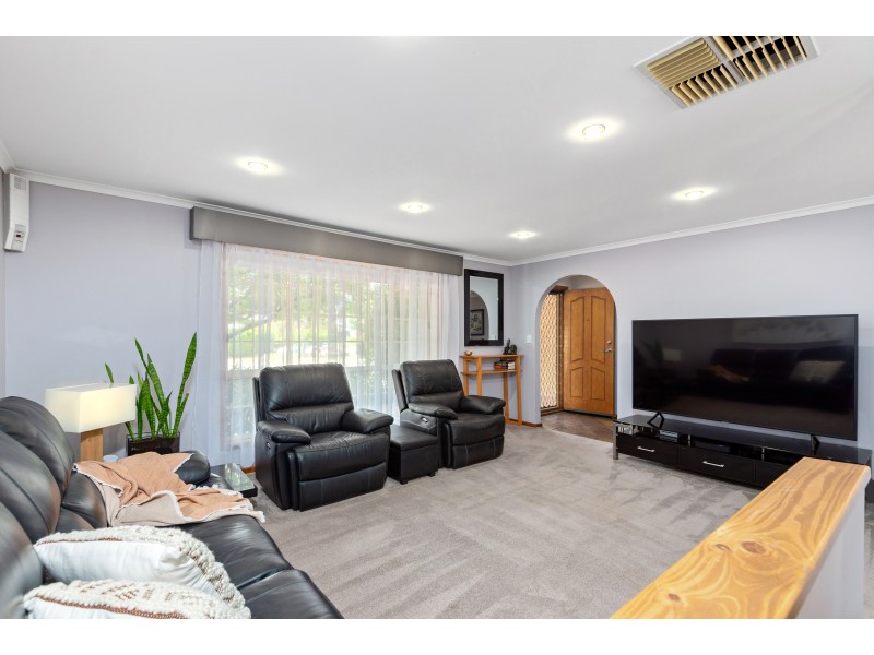 17 Verbena Court, Morphett Vale SA 5162