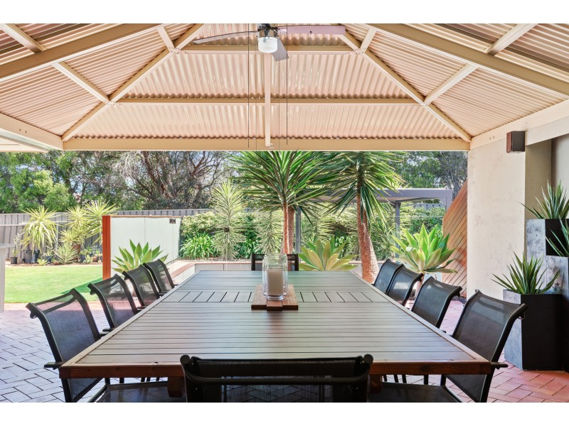 17 Verbena Court, Morphett Vale SA 5162