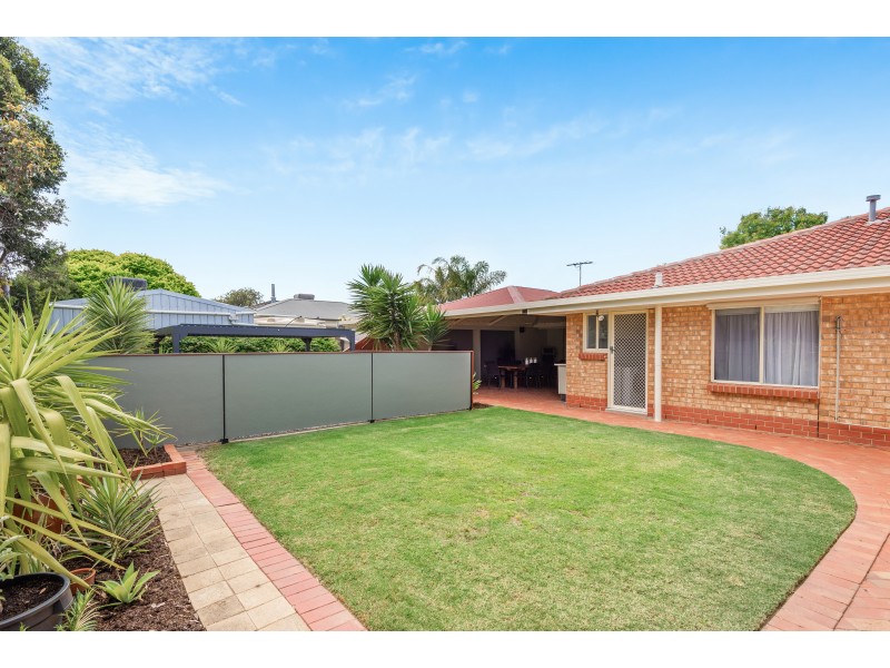 17 Verbena Court, Morphett Vale SA 5162