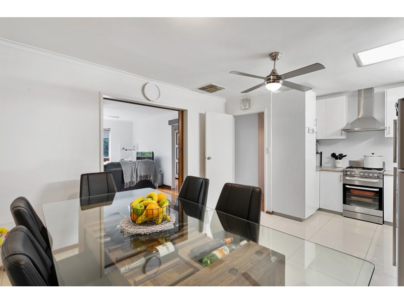 13 Wyoming Way, Happy Valley SA 5159