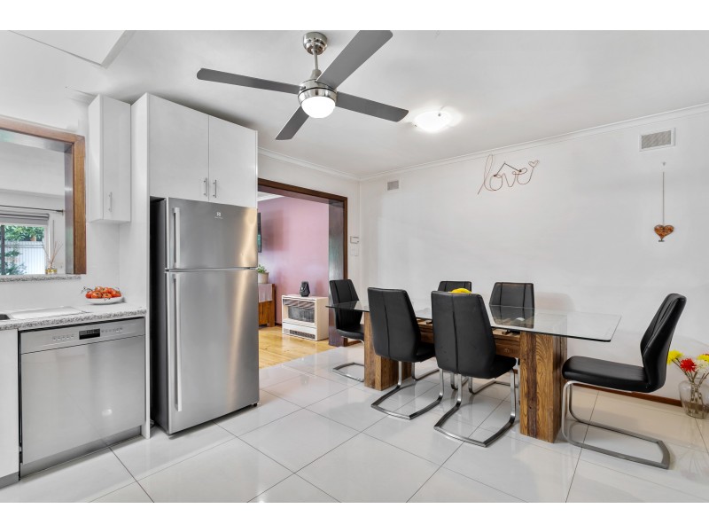 13 Wyoming Way, Happy Valley SA 5159