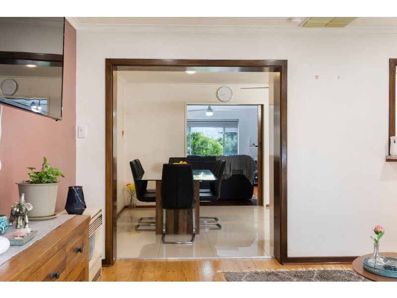 13 Wyoming Way, Happy Valley SA 5159