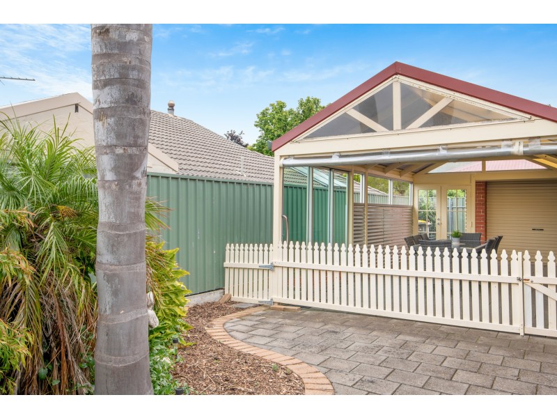 15 Cranbourne Drive, O’halloran Hill SA 5158