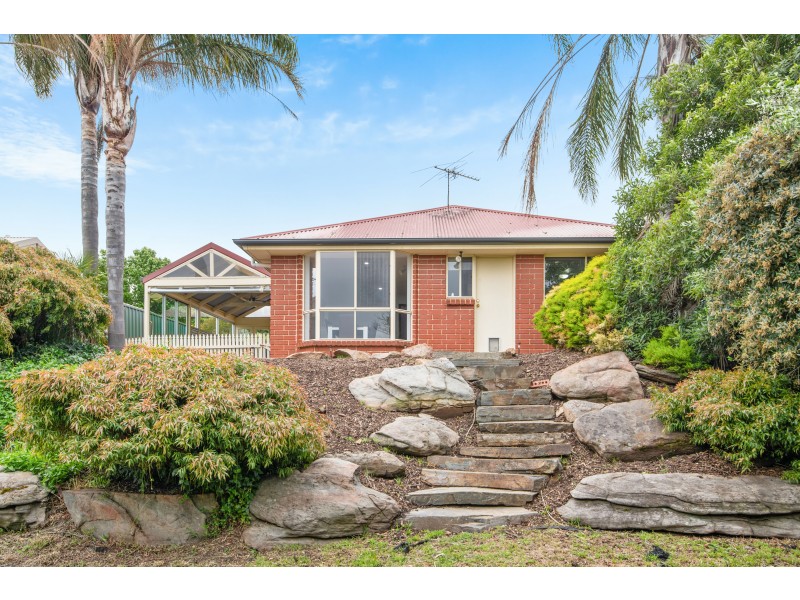 15 Cranbourne Drive, O’halloran Hill SA 5158