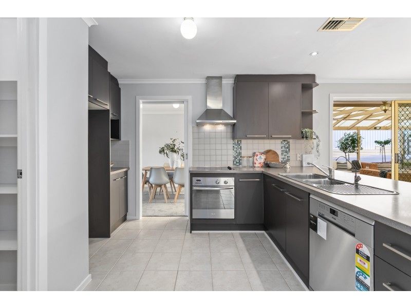 51 Scenic Drive, Old Noarlunga SA 5168