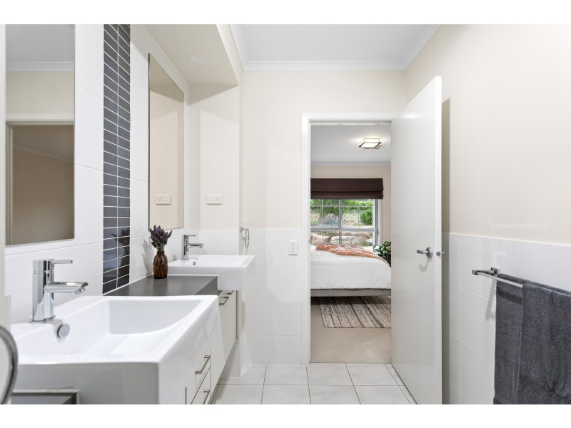 27 Conte Drive, Mclaren Flat SA 5171