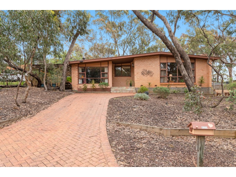 17 Lee Street, Eden Hills SA 5050