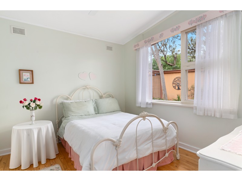 17 Lee Street, Eden Hills SA 5050