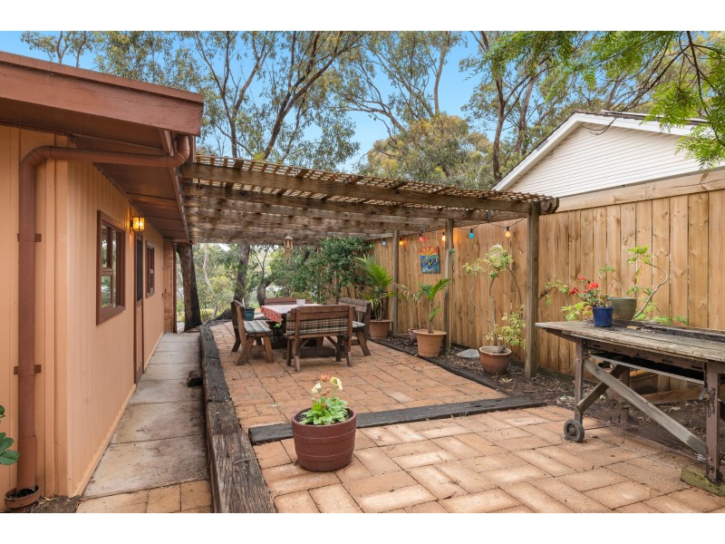 17 Lee Street, Eden Hills SA 5050