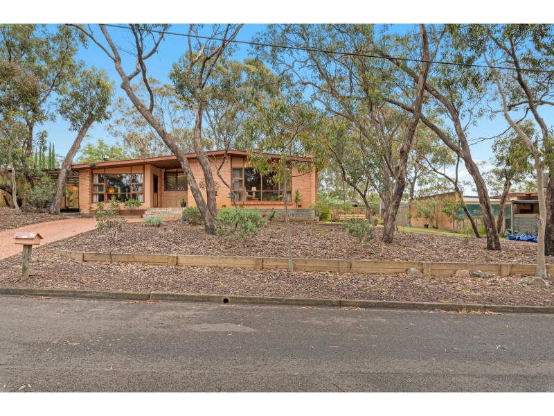 17 Lee Street, Eden Hills SA 5050