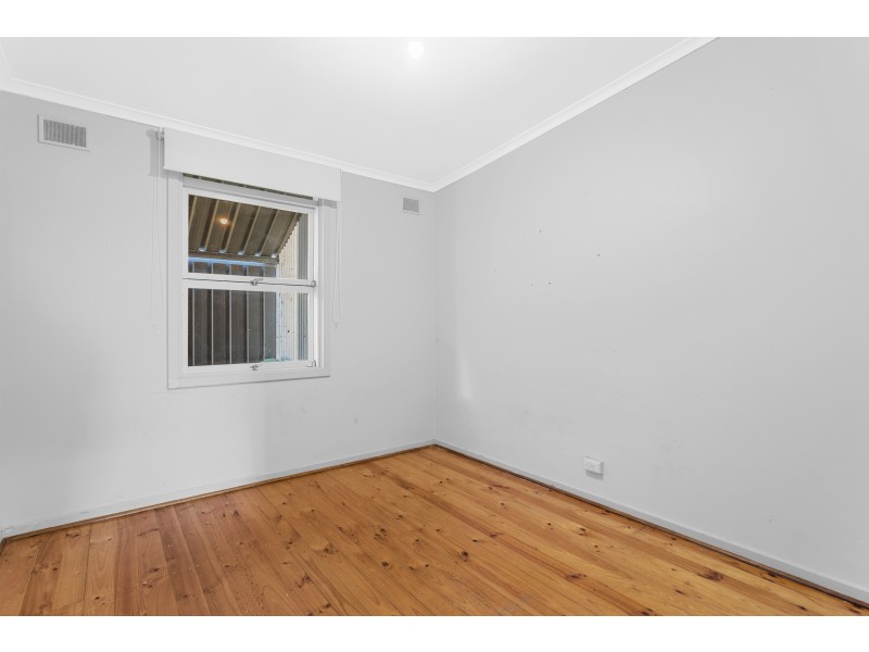 10 Caroona Avenue, Modbury Heights SA 5092