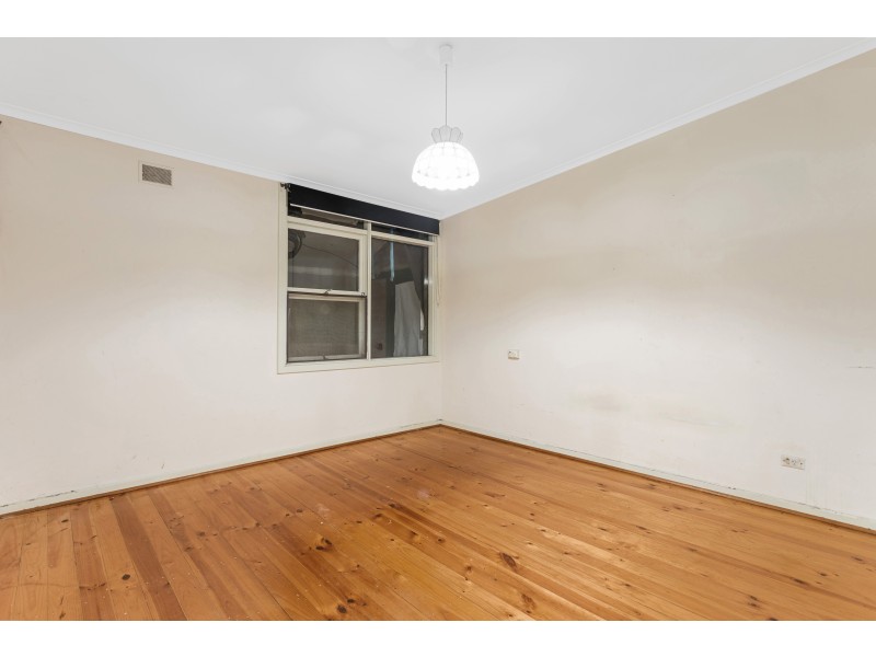 10 Caroona Avenue, Modbury Heights SA 5092