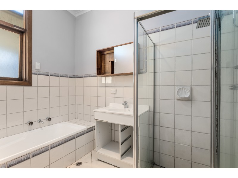 10 Caroona Avenue, Modbury Heights SA 5092