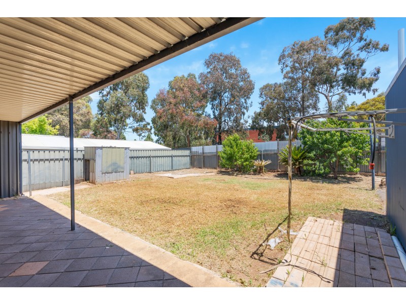 10 Caroona Avenue, Modbury Heights SA 5092