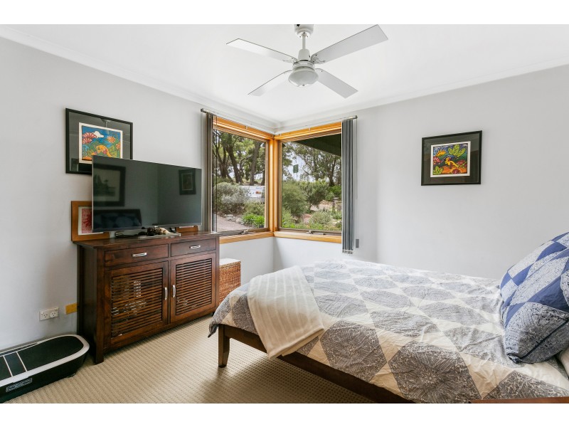 24 The Pines Close, Happy Valley SA 5159