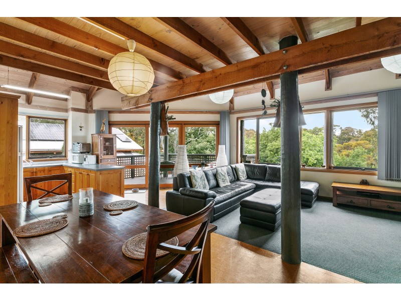 24 The Pines Close, Happy Valley SA 5159