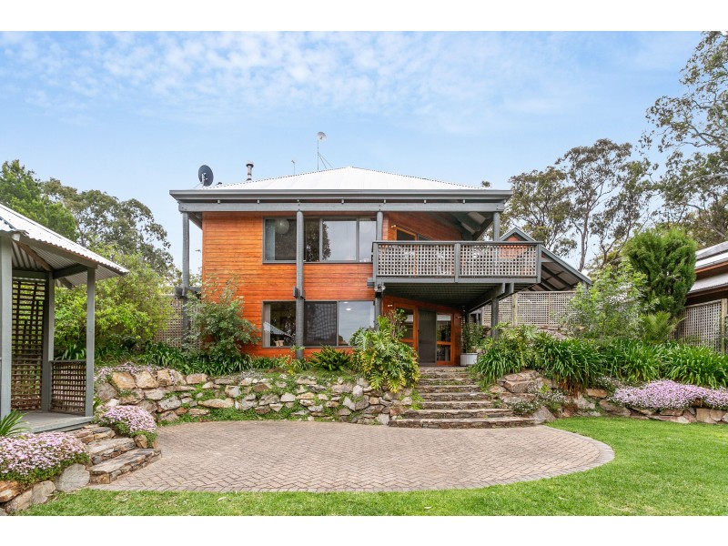 24 The Pines Close, Happy Valley SA 5159